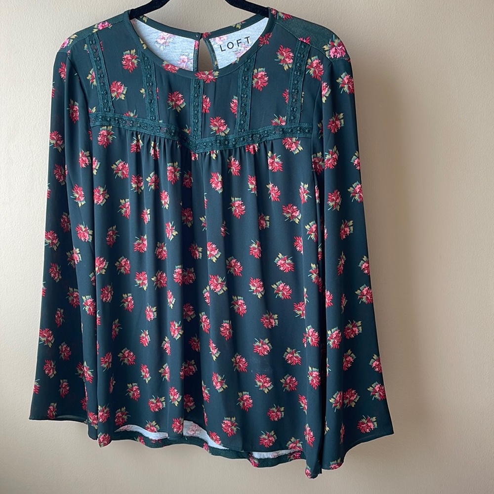 Loft hunter green floral blouse